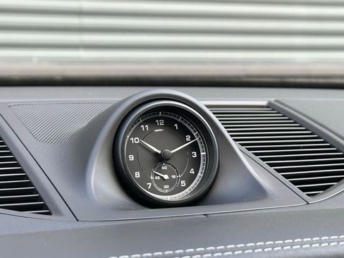 Used 2022 Porsche Macan image 34