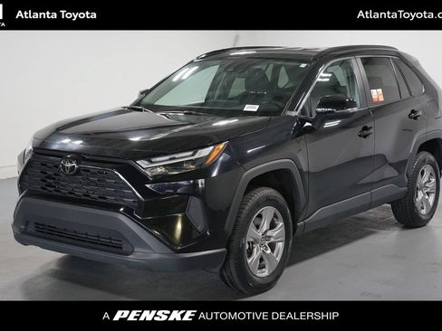 Used 2025 Toyota RAV4 XLE FWD image 1