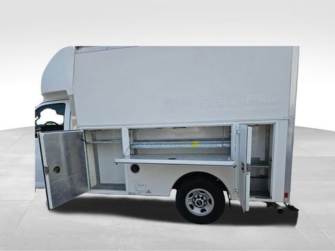 Used 2016 GMC Savana 3500 RWD image 20