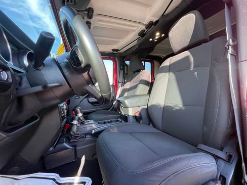 Used 2021 Jeep Gladiator Sport AWD/4WD image 19