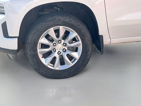 Used 2022 Chevrolet Silverado 1500 High Country image 32