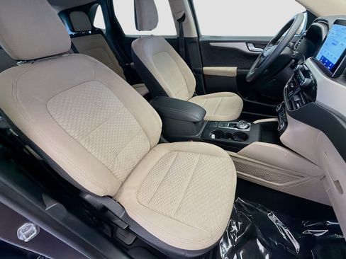 Used 2020 Ford Escape SE FWD image 15