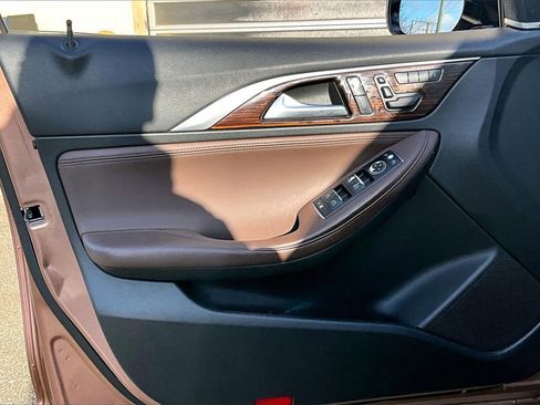 Certified 2017 INFINITI QX30 Premium w/ Navigation Package image 14