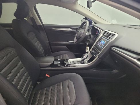 Used 2016 Ford Fusion SE FWD image 21