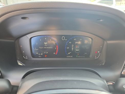 Used 2025 Acura ADX FWD image 21