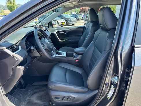 Used 2025 Toyota RAV4 XLE Premium w/ Weather Package AWD/4WD image 16