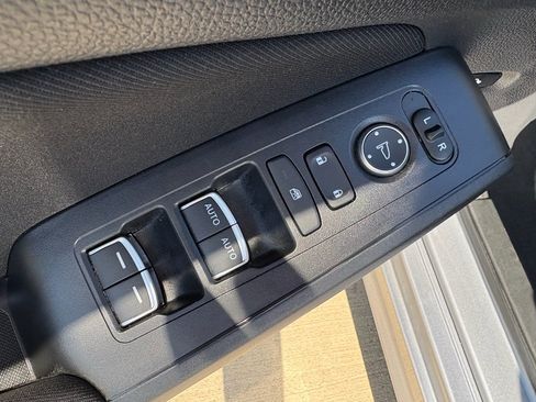 Used 2022 Honda Civic Sport image 11