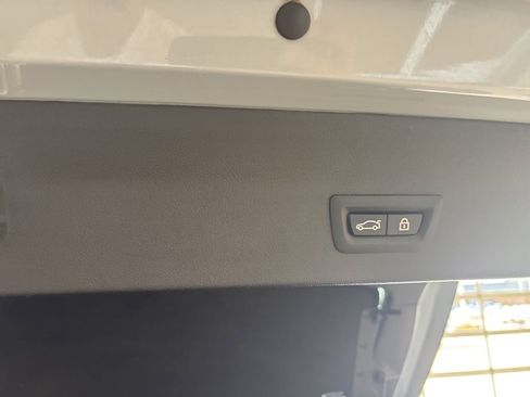 Used 2023 BMW X4 M40i w/ Premium Package image 28