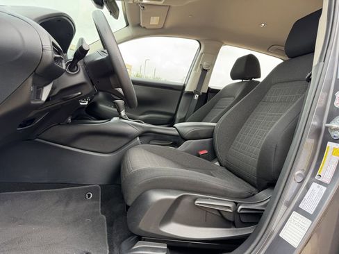 Used 2025 Honda HR-V LX image 26