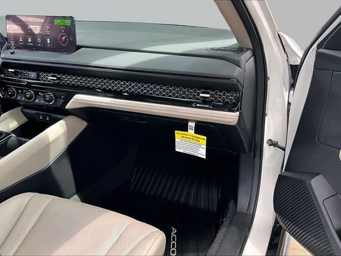 Used 2024 Honda Accord EX-L image 19