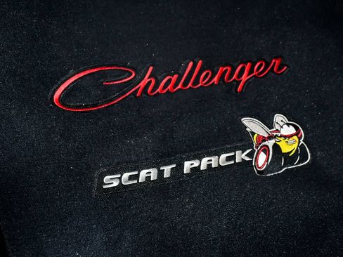 Used 2019 Dodge Challenger R/T Scat Pack RWD image 40
