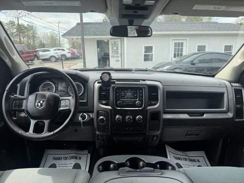 Used 2017 RAM 1500 Express w/ Express Value Package image 9