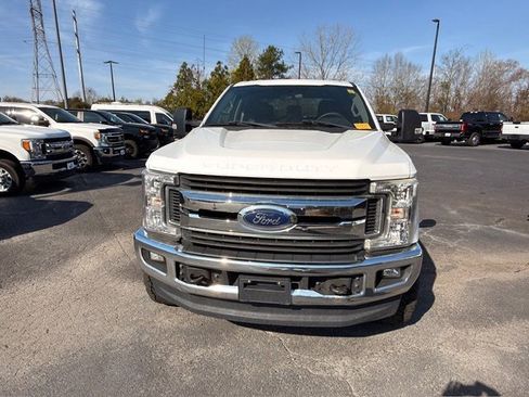 Used 2018 Ford F250 XLT w/ XLT Value Package image 15