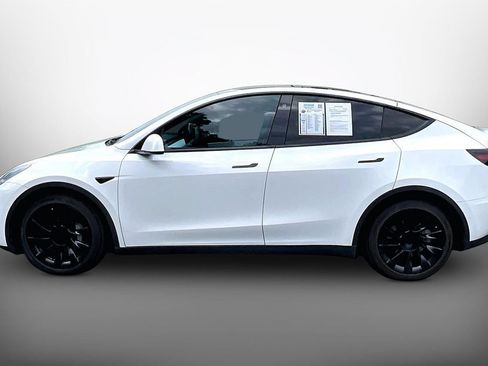 Used 2021 Tesla Model Y Long Range AWD/4WD image 5