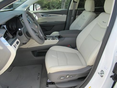 New 2026 Cadillac XT5 Premium Luxury w/ Driver Assist Package FWD image 17