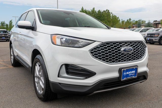 Used 2024 Ford Edge SEL AWD/4WD image 4