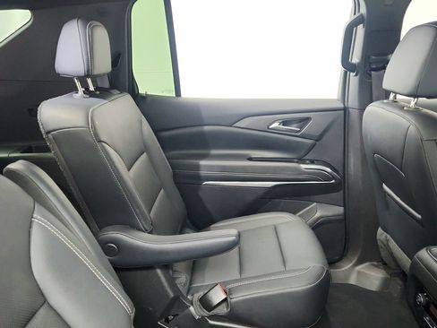 Used 2024 Chevrolet Traverse LT w/ LPO, Floor Liner Package FWD image 27