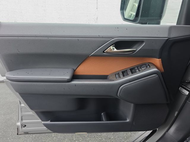 Certified 2024 Lexus GX 550 w/ Cold Area Package AWD/4WD image 29