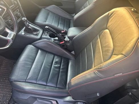 Used 2016 Volkswagen GTI SE FWD image 17