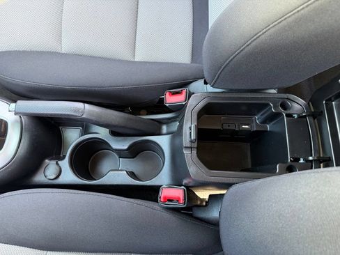 Used 2014 Chevrolet Cruze LS FWD image 21