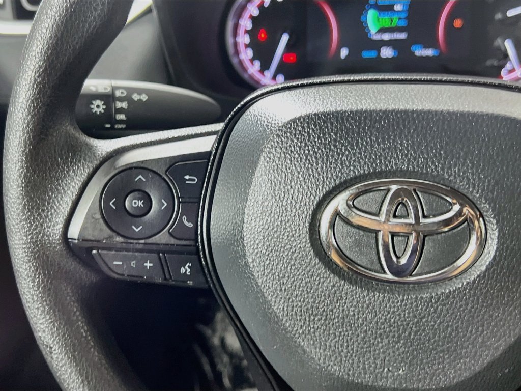 Used 2025 Toyota RAV4 LE FWD image 16