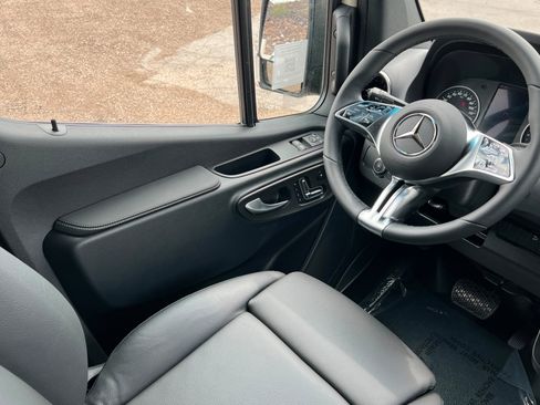 New 2026 Mercedes-Benz Sprinter 2500 image 11