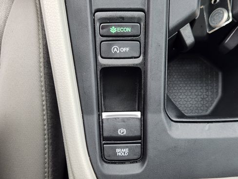 Certified 2023 Honda Accord EX image 22