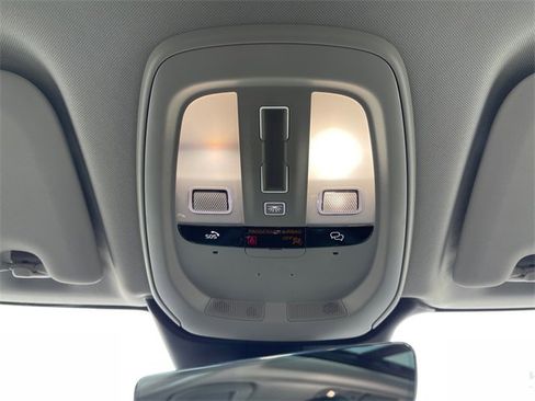 Used 2024 Volvo XC60 B5 Core image 28