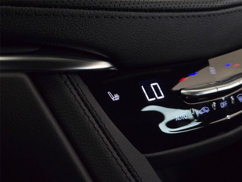 New 2026 Cadillac XT5 Luxury w/ LPO, Floor Liner Package FWD image 21