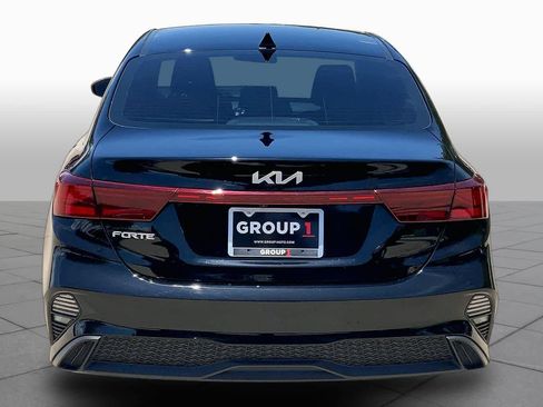 Used 2023 Kia Forte LXS FWD image 5
