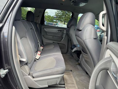 Used 2015 Chevrolet Traverse LS AWD/4WD image 14