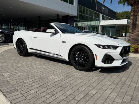 Used 2025 Ford Mustang GT Premium RWD image 37