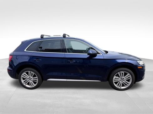 Used 2018 Audi Q5 2.0T Premium Plus w/ Premium Plus Package AWD/4WD image 3