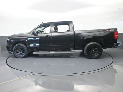Used 2018 Chevrolet Silverado 1500 LT w/ All Star Edition AWD/4WD image 3