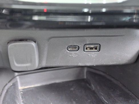 Used 2025 Chevrolet Trax ACTIV w/ Sunroof Package FWD image 24