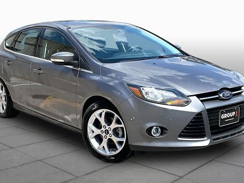Used 2013 Ford Focus Titanium FWD image 3