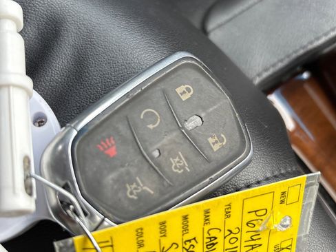 Used 2016 Cadillac Escalade Luxury image 31