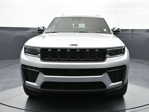 New 2026 Jeep Grand Cherokee L 4WD image 32