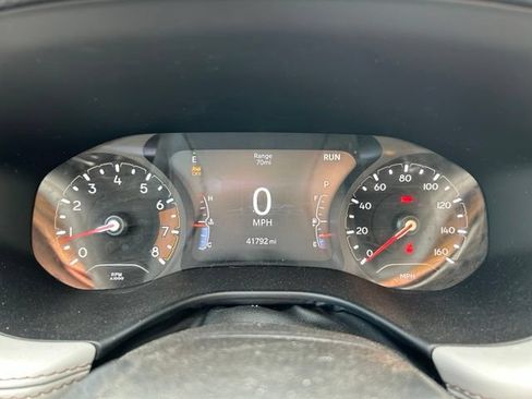 Used 2023 Jeep Compass Limited AWD/4WD image 2