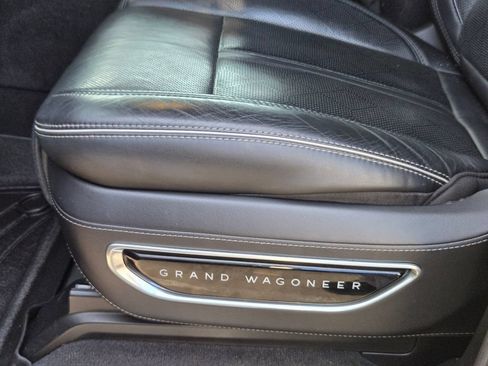 Used 2022 Jeep Grand Wagoneer Series II AWD/4WD image 14