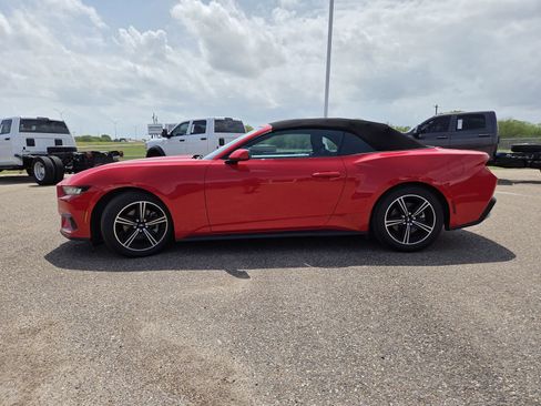 Used 2024 Ford Mustang Convertible RWD image 6