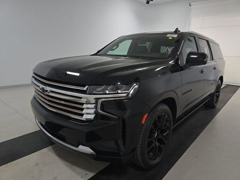 Used 2022 Chevrolet Suburban High Country image 1