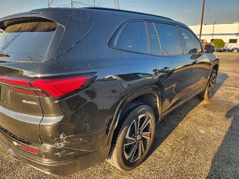 Used 2025 Buick Enclave Sport Touring w/ Power Package FWD image 4