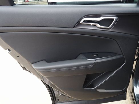 New 2026 Kia Sportage EX image 38