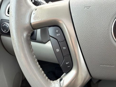Used 2011 Chevrolet Suburban LTZ AWD/4WD image 40