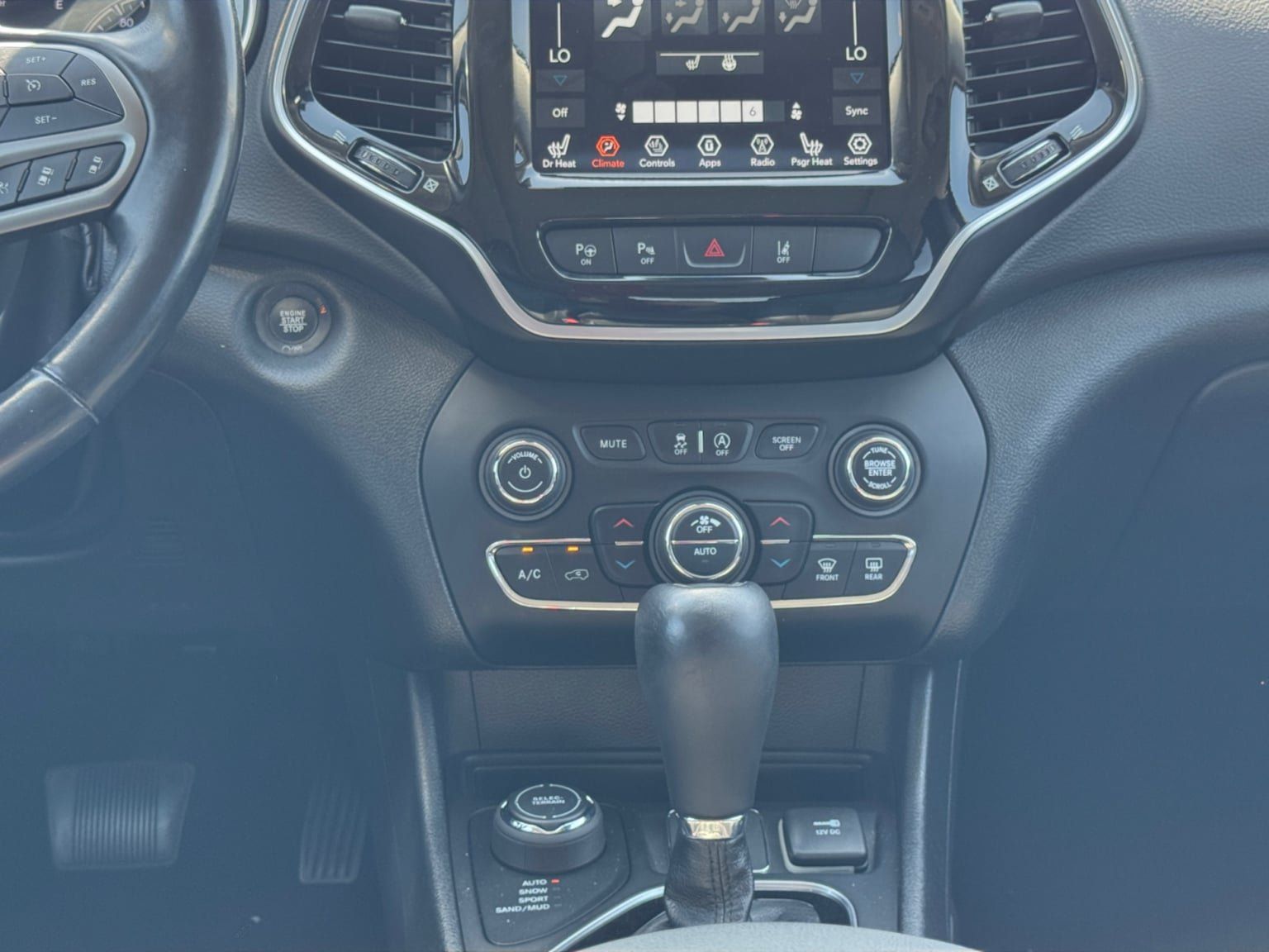 Used 2021 Jeep Cherokee Limited AWD/4WD image 15