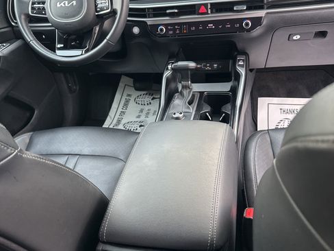 Used 2024 Kia Sorento S image 24