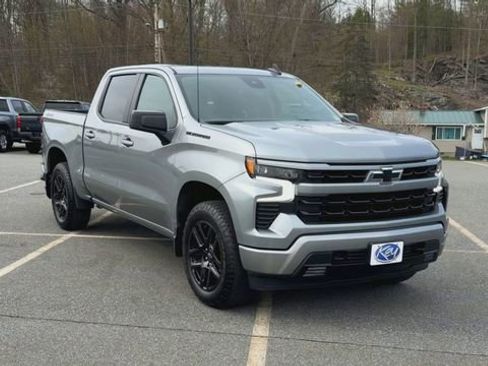 Used 2024 Chevrolet Silverado 1500 RST w/ Dark Appearance Package AWD/4WD image 2
