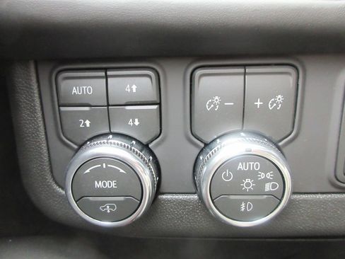 New 2026 GMC Yukon XL AT4 Ultimate image 17