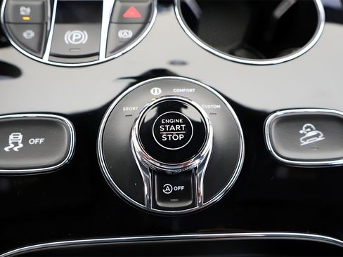 New 2025 Bentley Bentayga image 27